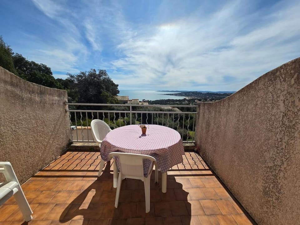 Patio, Sea view