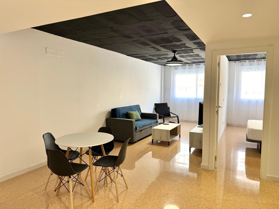 Deshoras Apartments Bed and Breakfast in Alicante