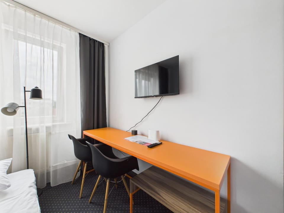 TV and multimedia, Photo of the whole room