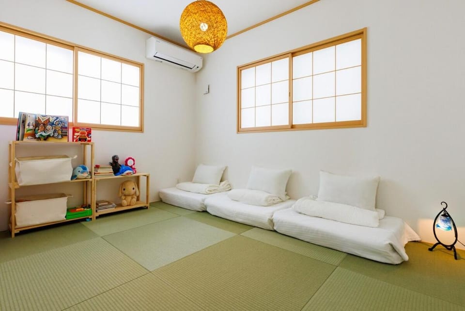 那覇空港から15分DMM水族館とイーアス豊崎近く最大10名oKの南部リゾート宿OKS inn Apartment in Okinawa Prefecture