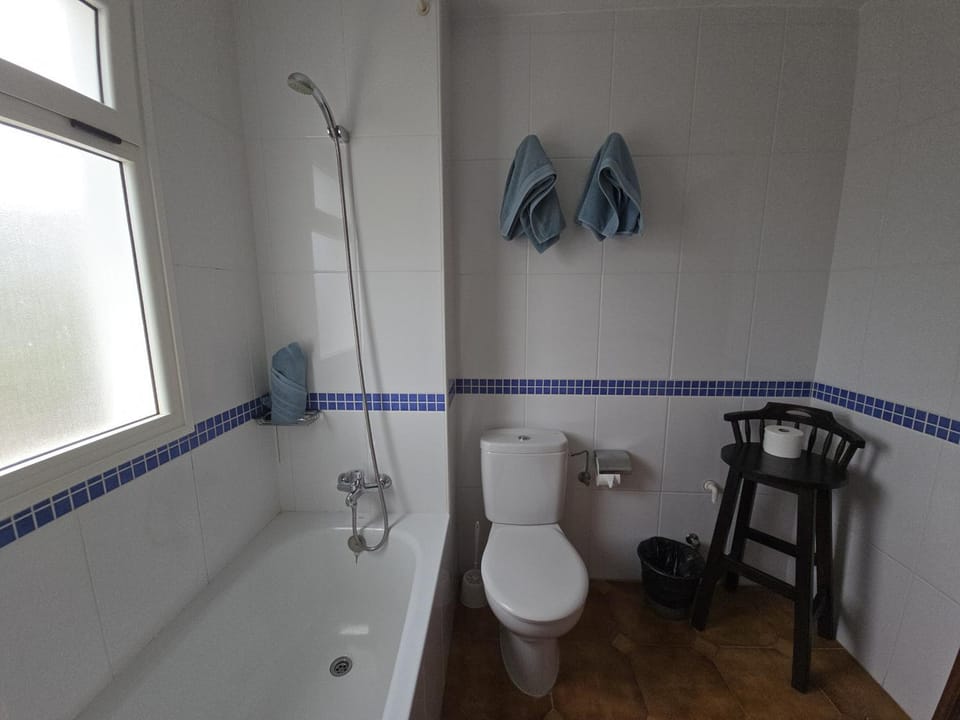 Shower, Toilet, Bath