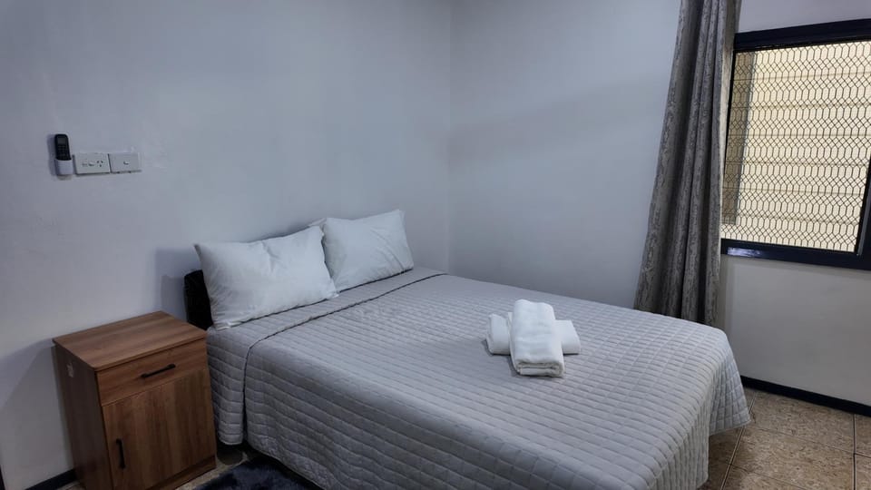 Bedroom, air conditioner