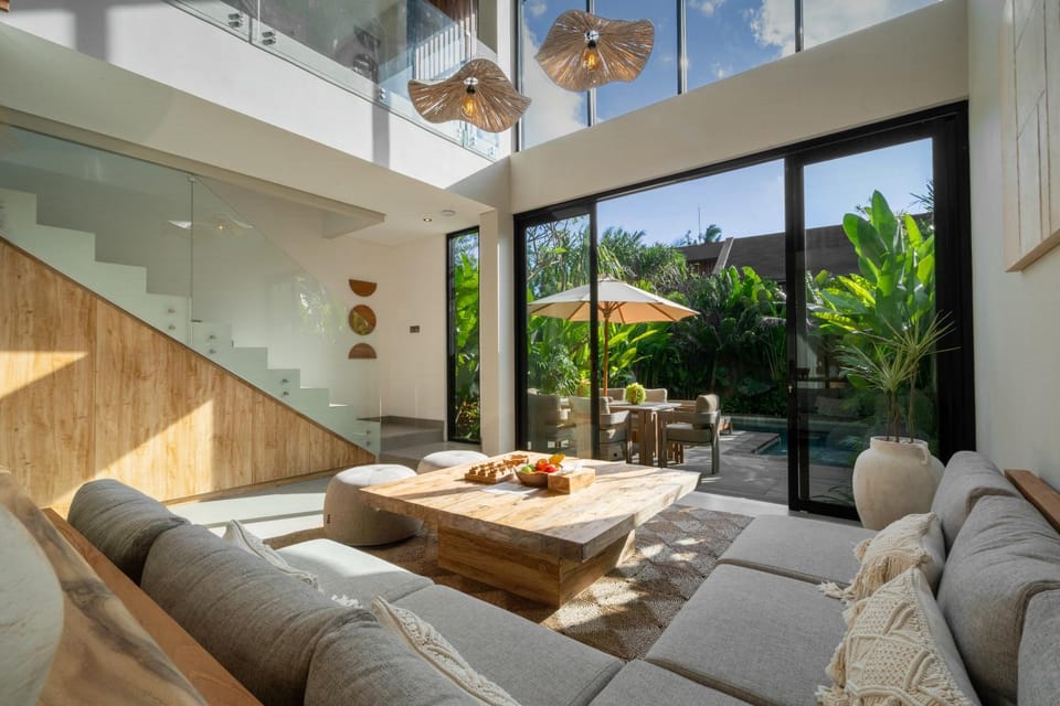 View (from property/room), Living room, Seating area