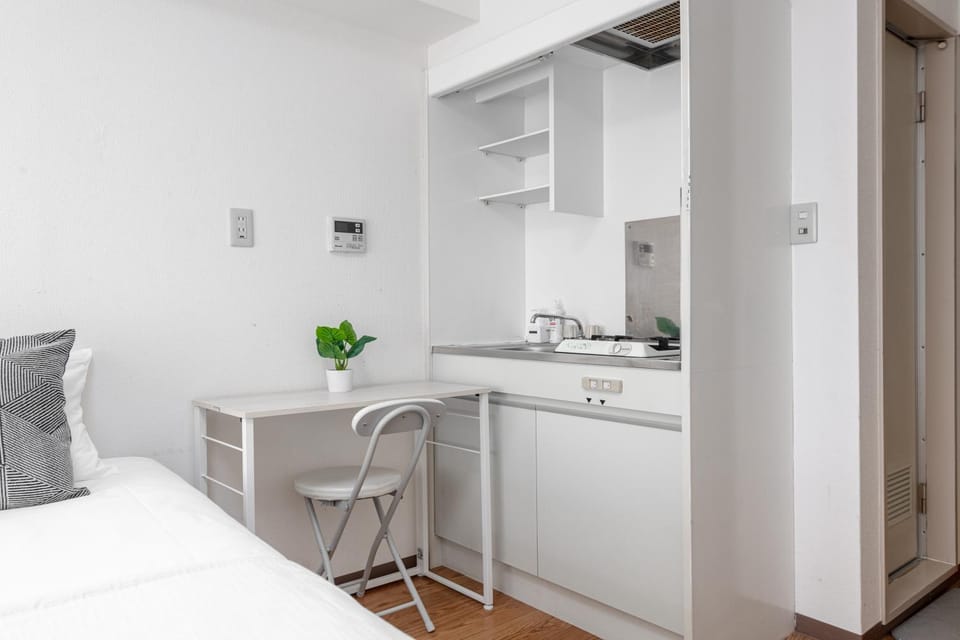 アスピア301-306 7 minutes from Nishi-Sugamo Station, near Takino River Hachiman Shrine Apartment in Japan