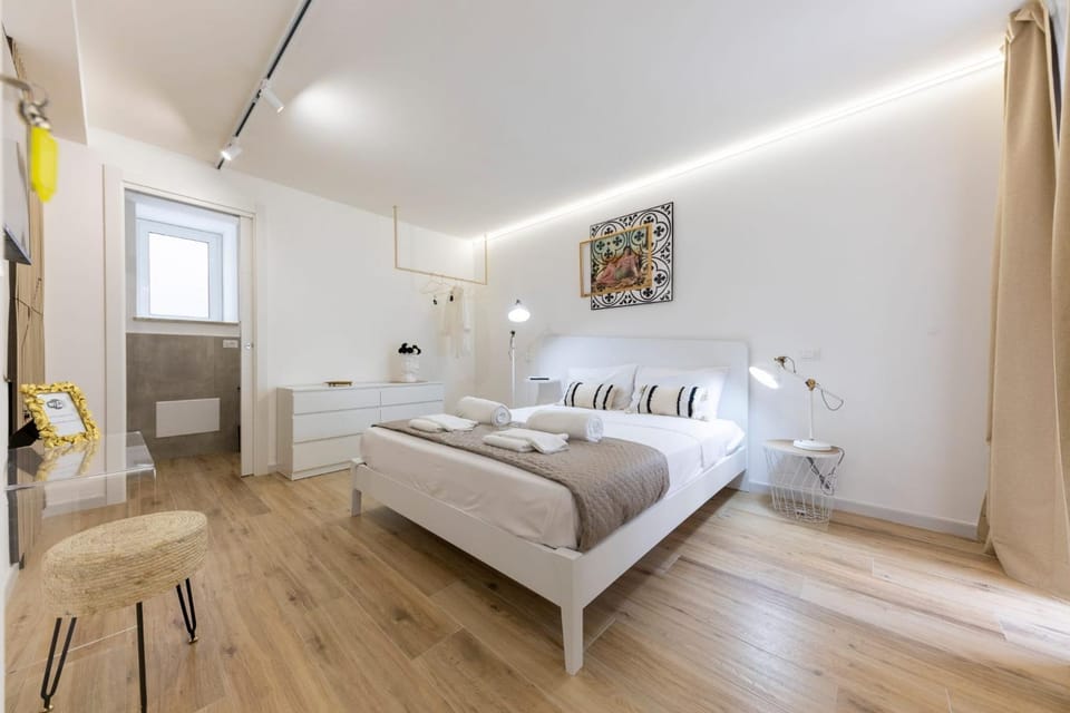 Bathroom, Bedroom