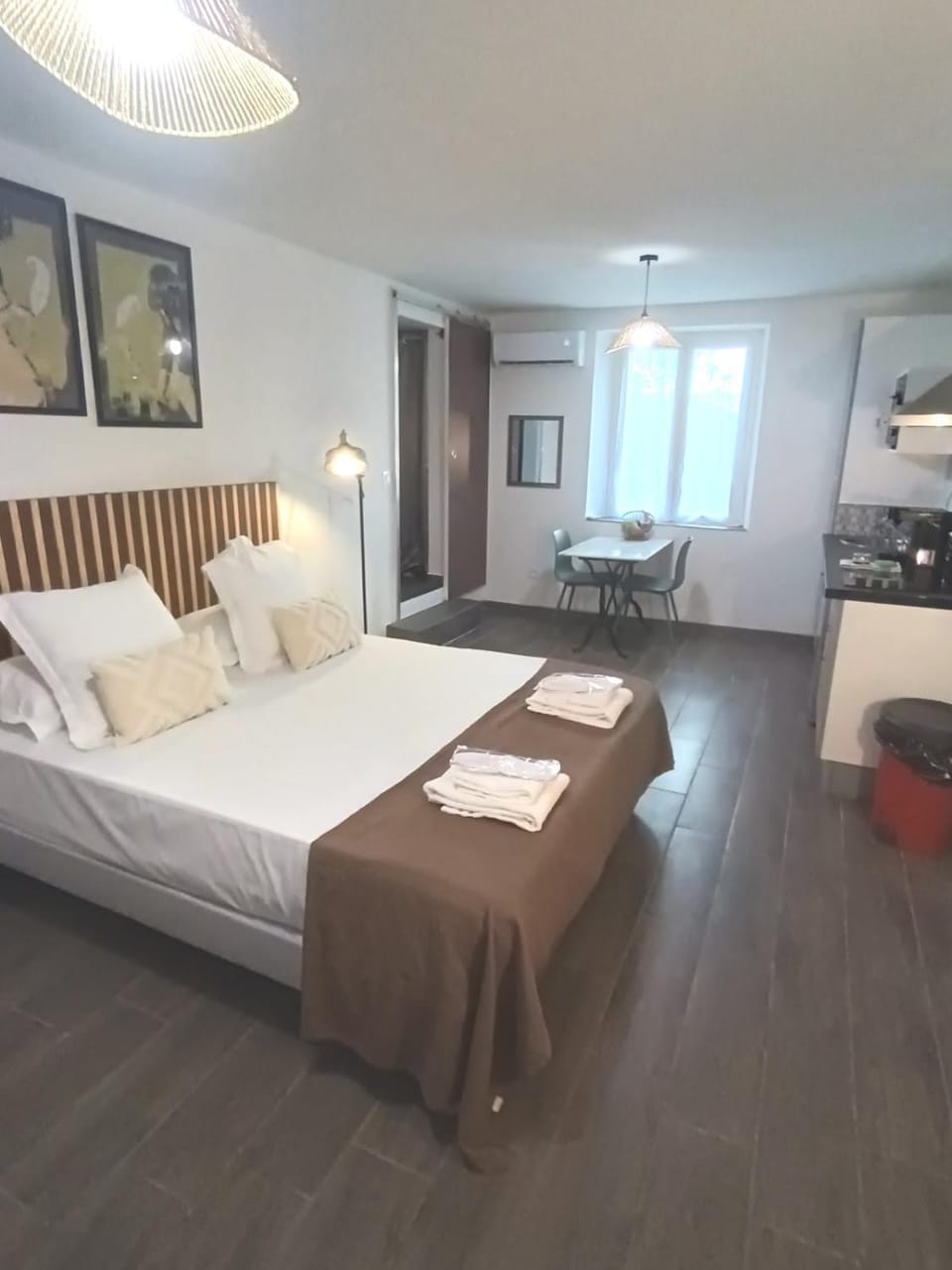 Photo of the whole room