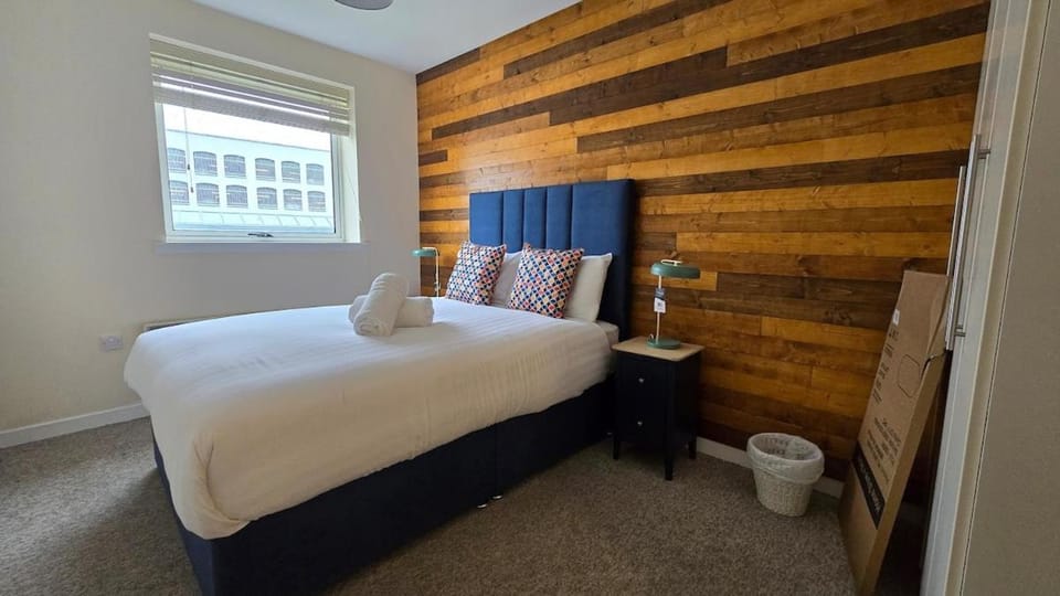 Charming Newly Renovated 2 Bed with free parking Apartment in Galway