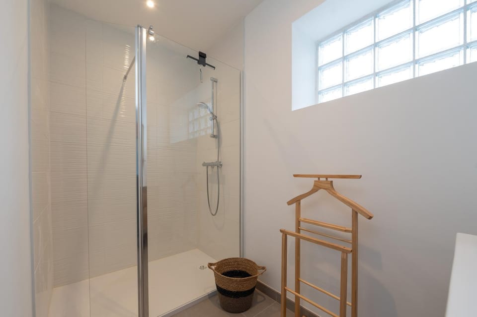 Bathroom, Living room