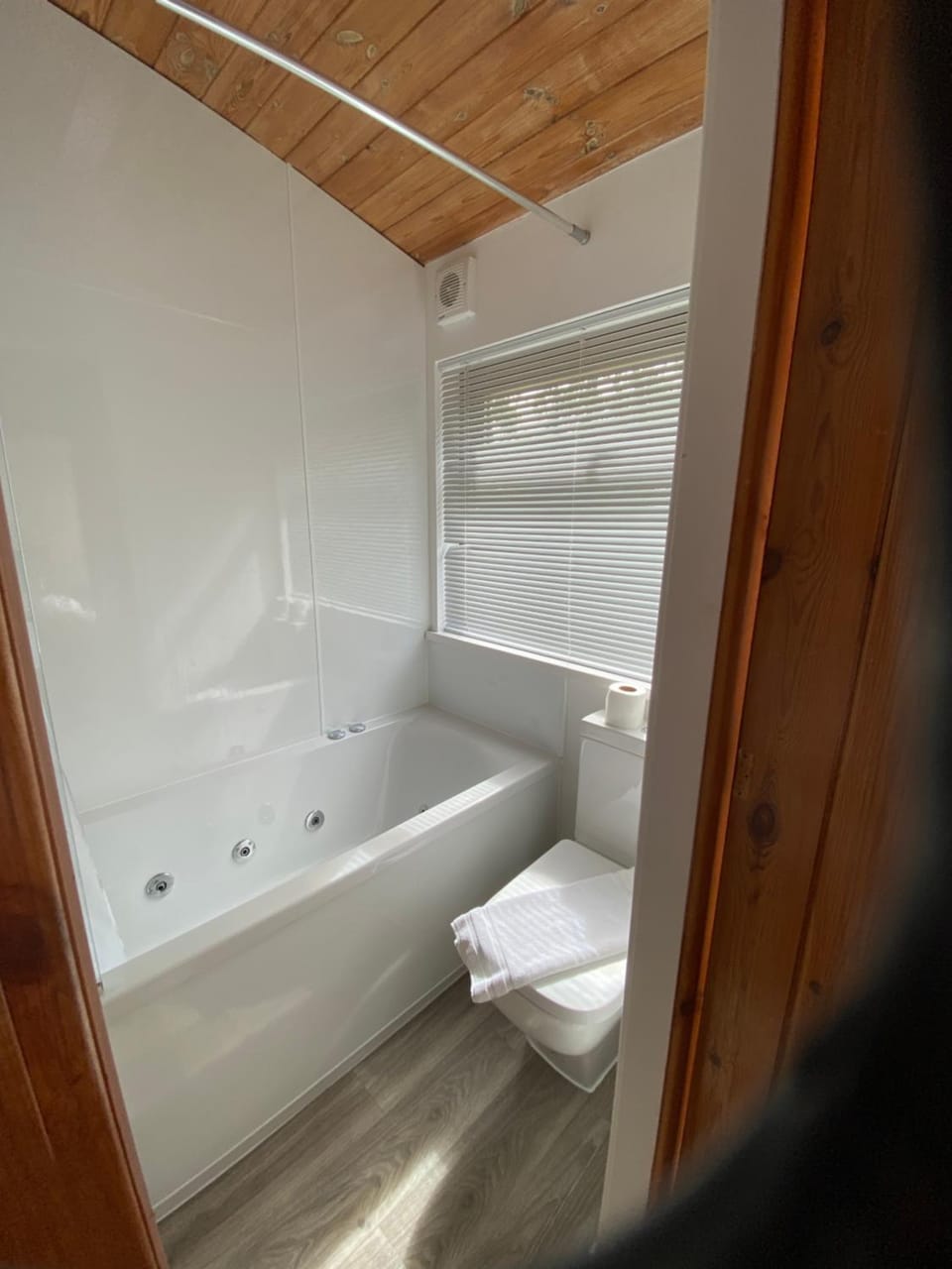Rowardennan Rooms in the lodge Lodge no 2 Bed and Breakfast in Scotland