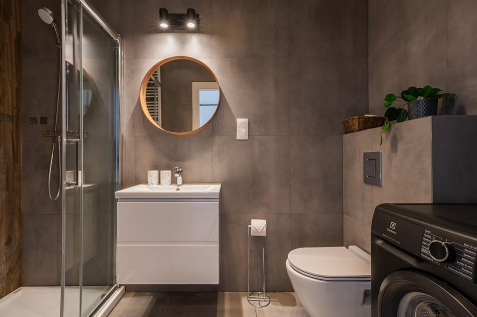 Shower, Toilet, Bathroom, washing machine