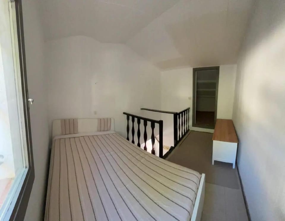 Casita moderna vacacional en Roses House in Roses