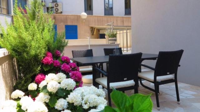 Seating area