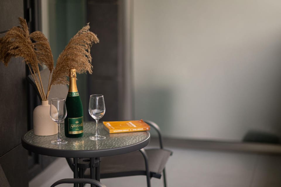 Josephine Apartment in Odyssey Spa & Pool-parking Apartment in Constanța County