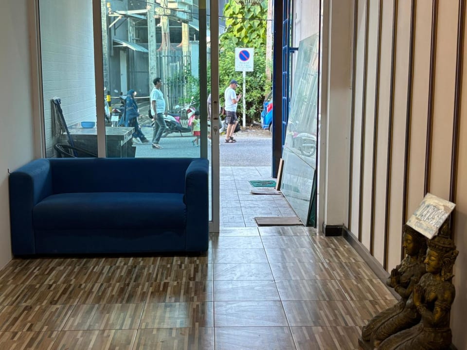 Lobby or reception, Seating area