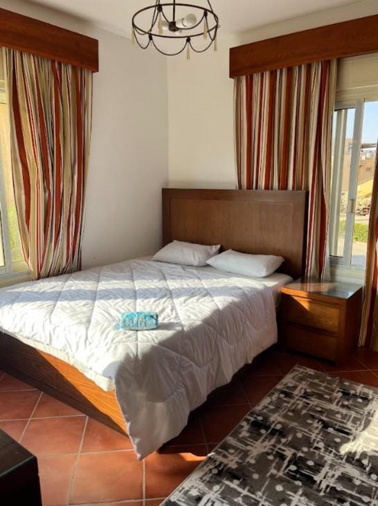 Luxury 5BR Villa with Sea View & Garden in Einbay Apartment in Egypt