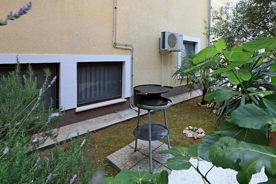 BBQ facilities, Garden