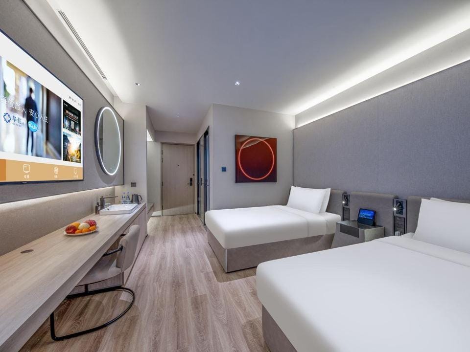 Tianjin Binjiang Road Pedestrian Street Orange Crystal Hotel Hotel in Tianjin