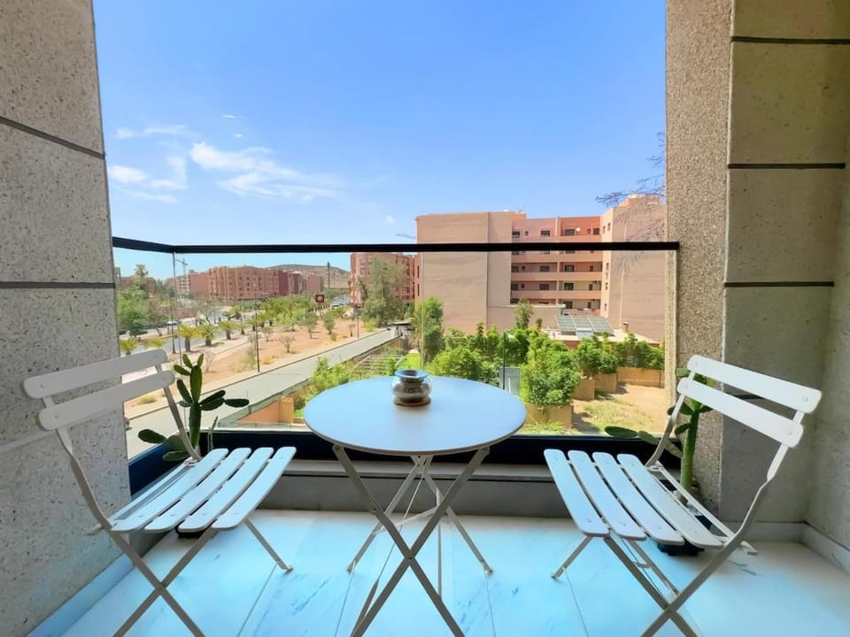 Appt de Luxe avec Terrasse,PiscinePartagée & wifi Apartment in Marrakesh