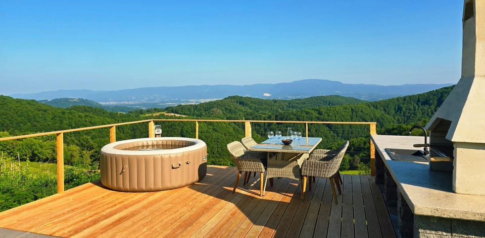 Hot Tub, Hot Tub, Balcony/Terrace, Balcony/Terrace