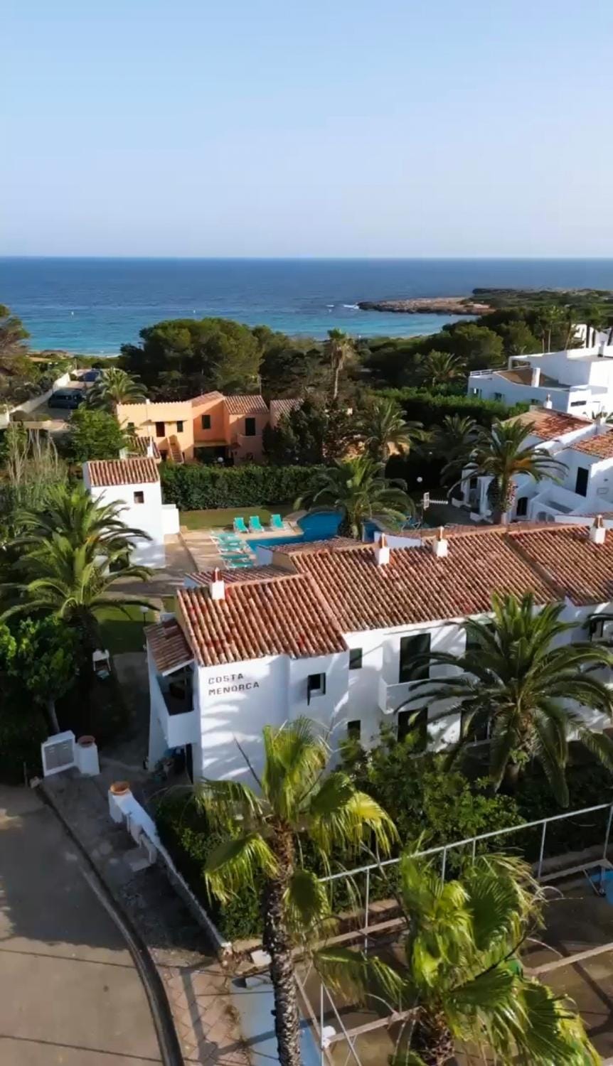 Property building, Day, Natural landscape, Bird's eye view, Sea view