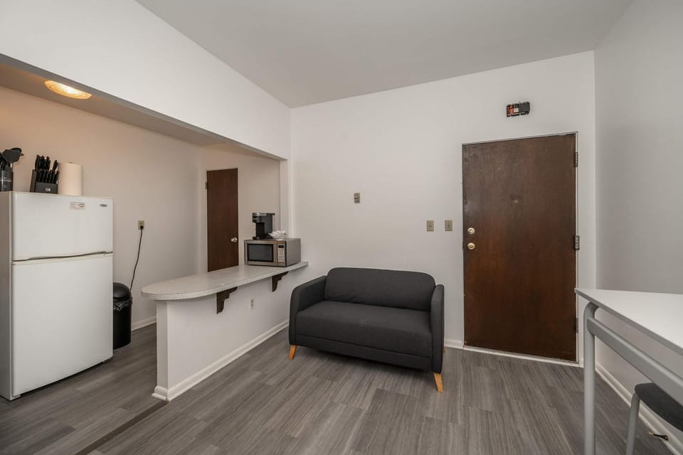 Northside Suite 2 - Cozy Escape Apartment in Cincinnati