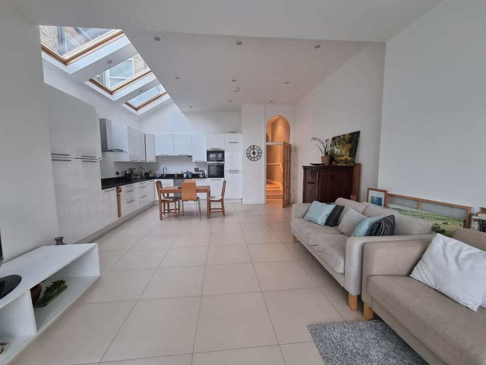 Communal lounge/ TV room, Living room