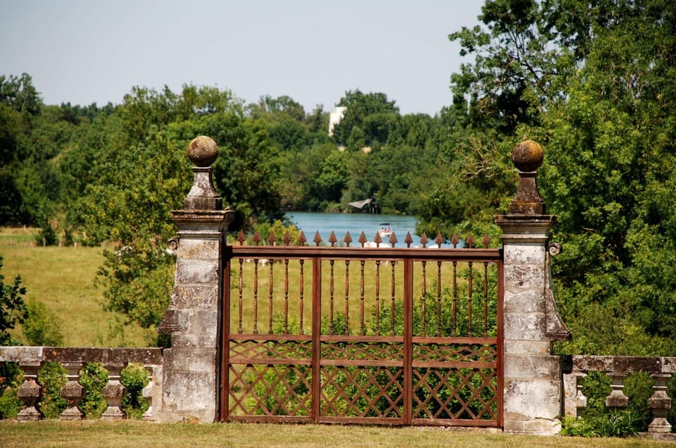 Château de Panloy - Chambres d'hôte Bed and Breakfast in Nouvelle-Aquitaine