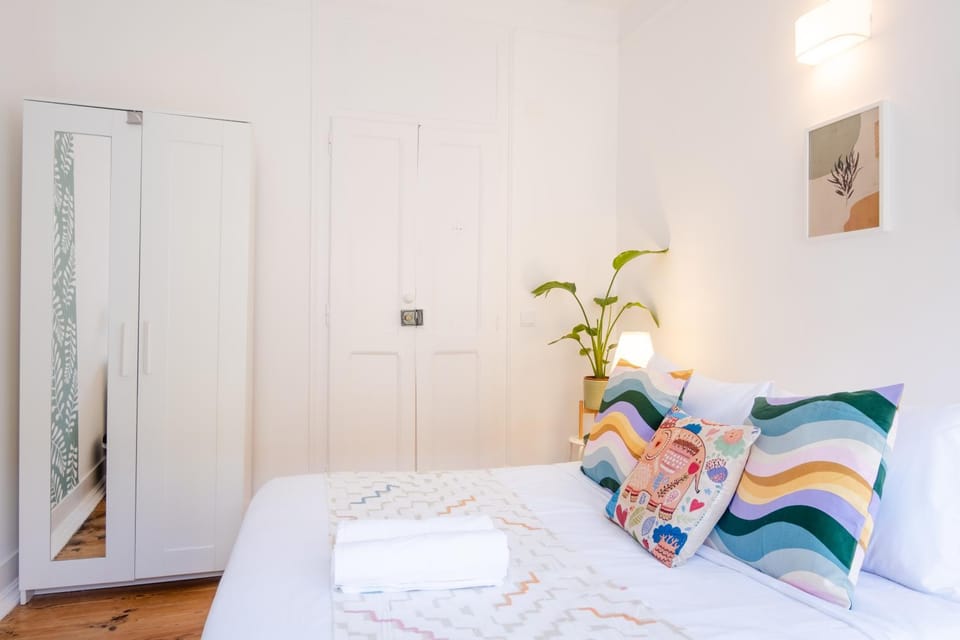 Bed, Photo of the whole room, Bedroom, towels, wardrobe