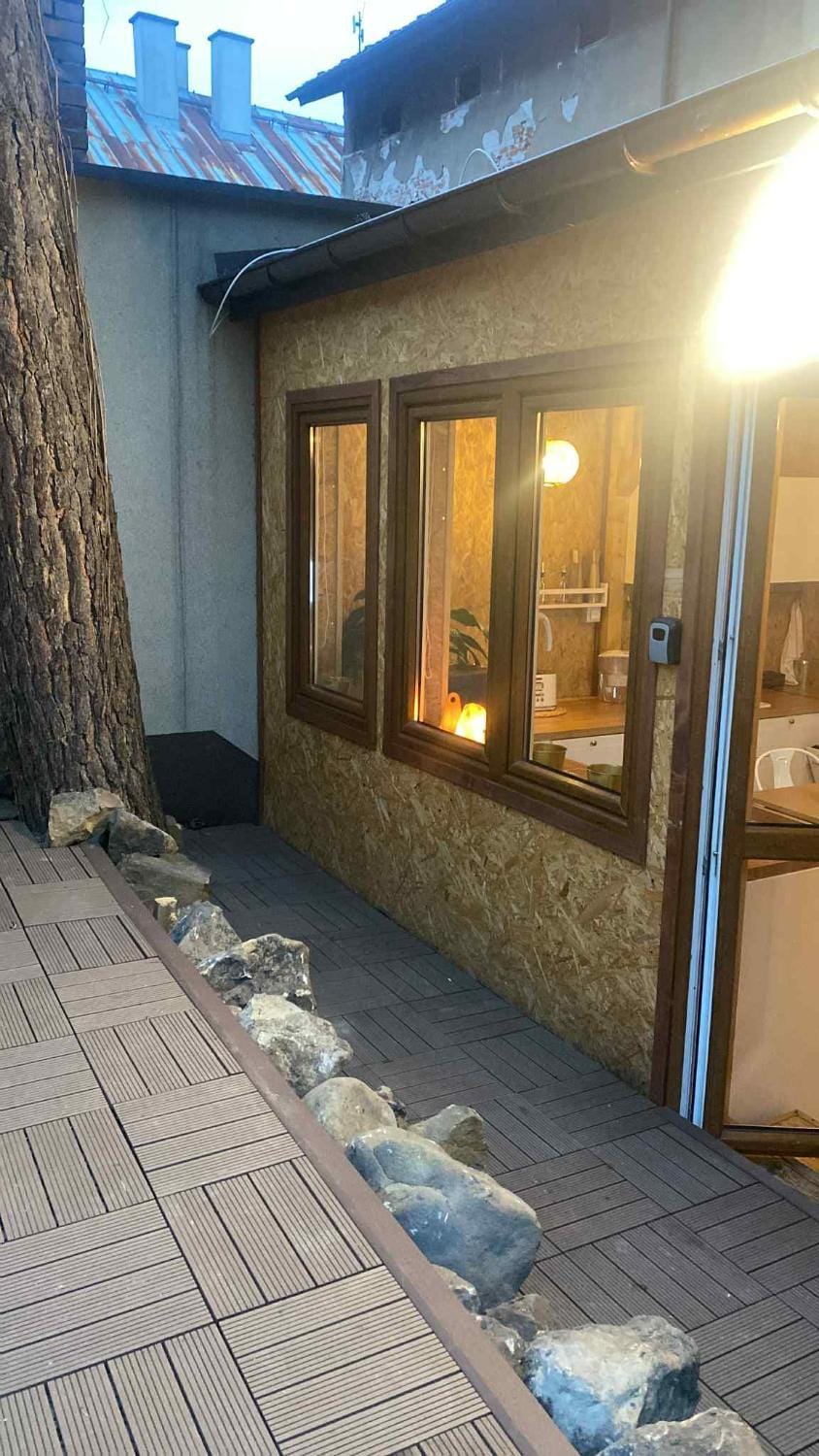 Property building, Patio, Day