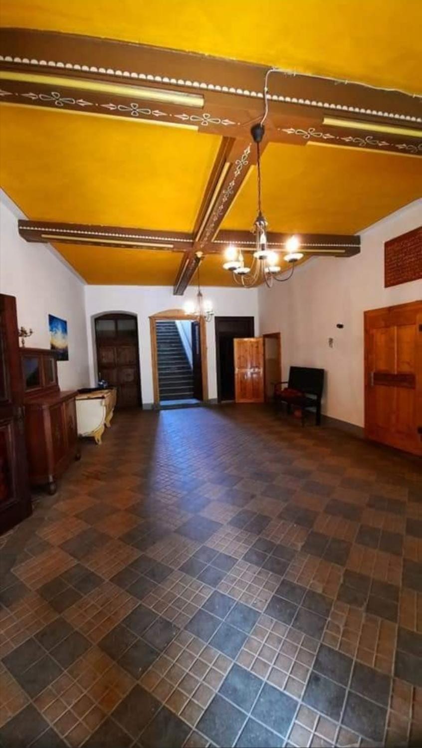 Facade/entrance, Internal: Not applicable to any particular room
