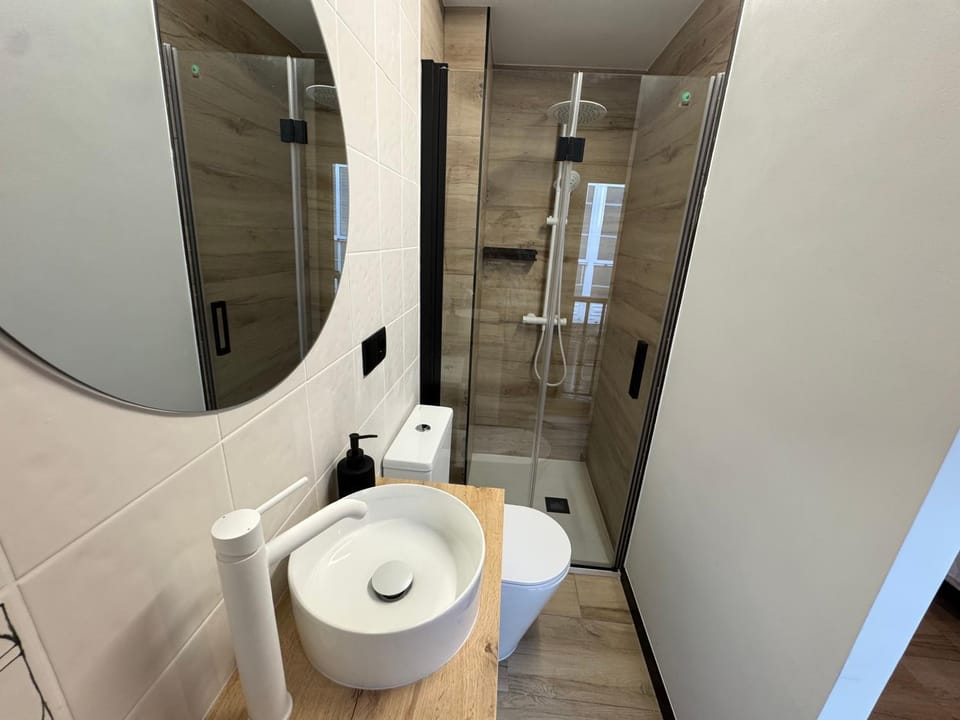 Shower, Bathroom