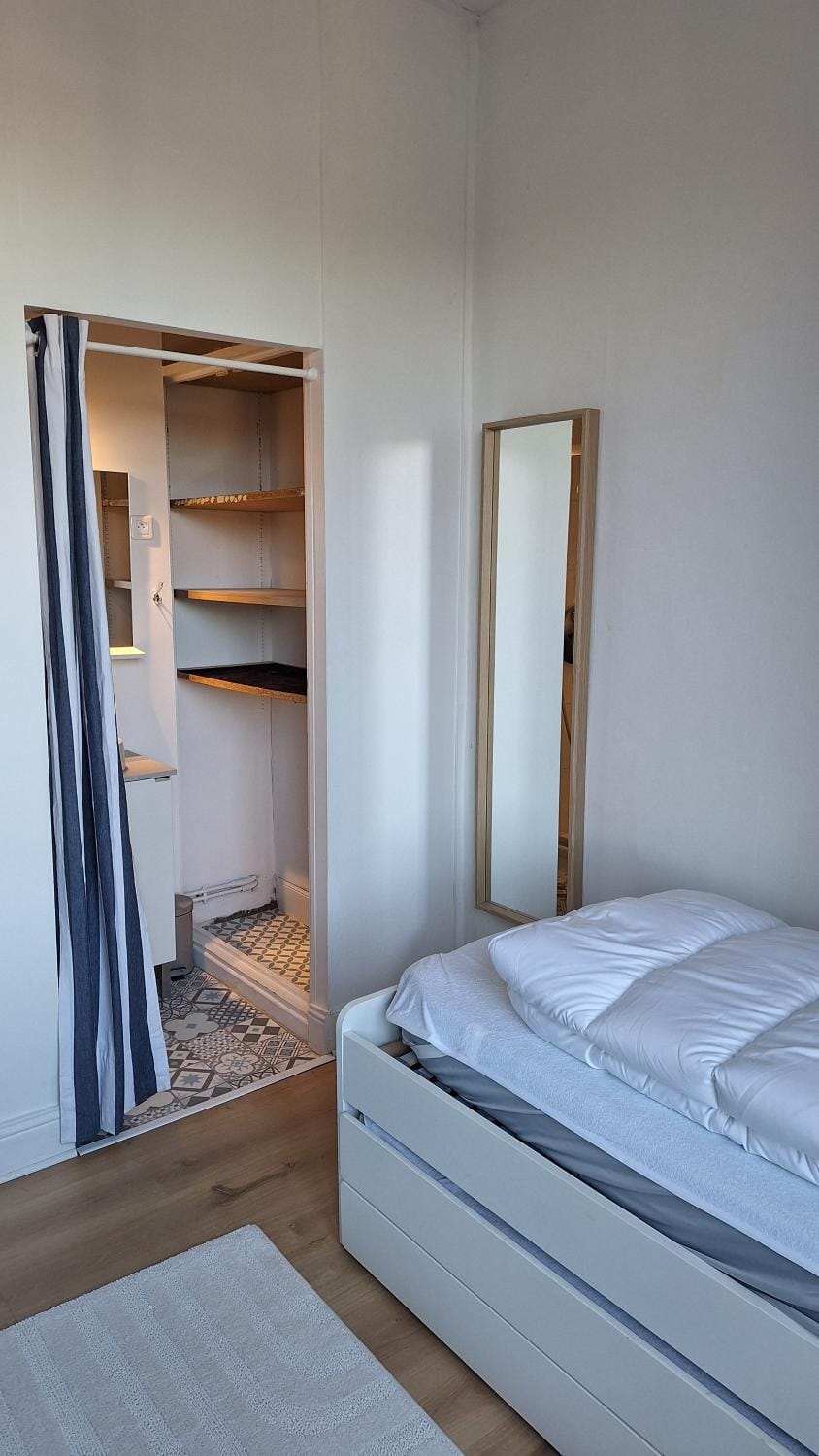 Appartement 2 chambres entièrement meublé et refait à neuf Apartment in Toulouse