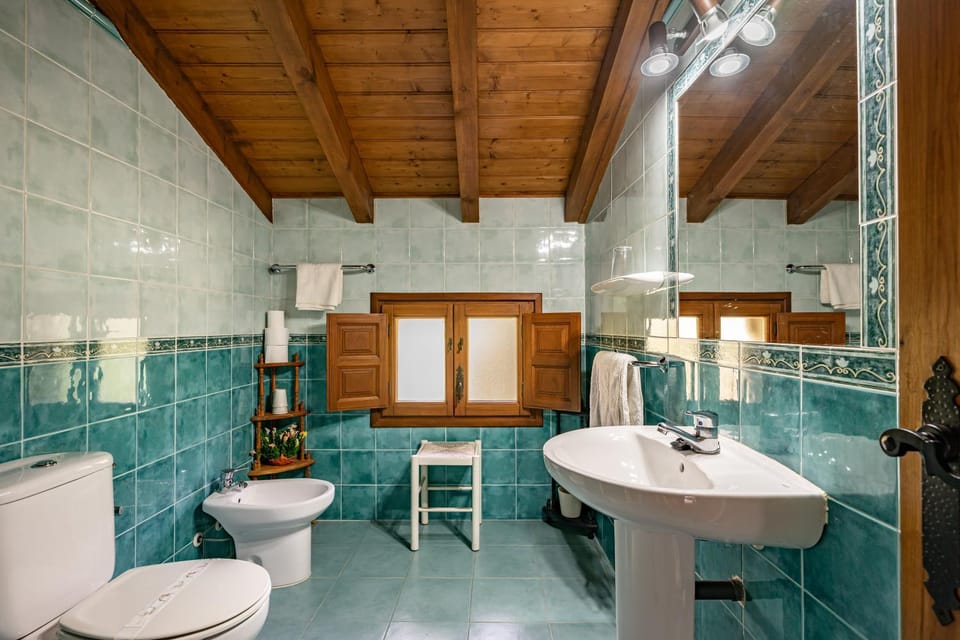 Bathroom, Living room