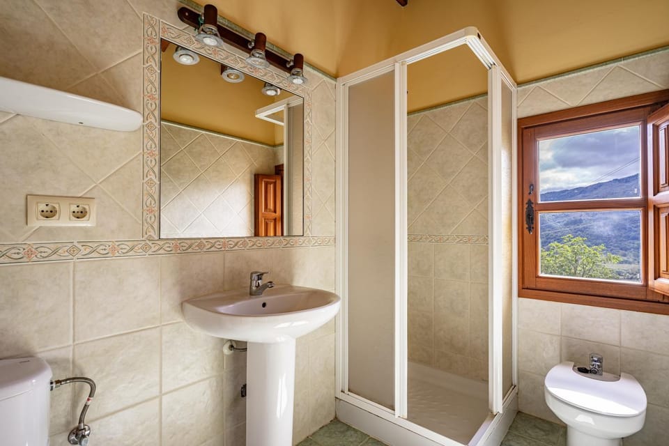 Bathroom, Living room
