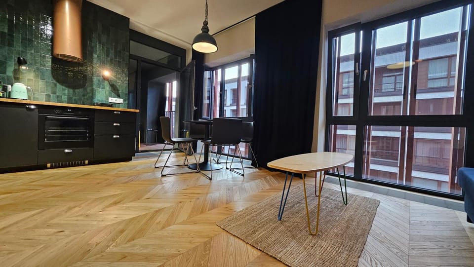 Kitchen or kitchenette, Living room, Seating area, Dining area