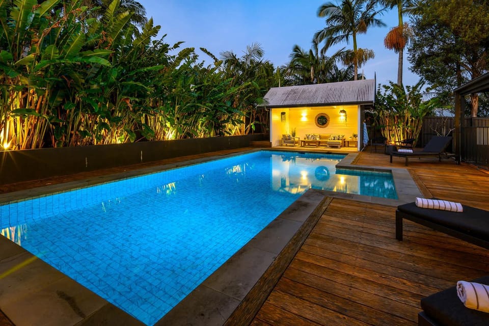 Night, Pool view, Swimming pool, Swimming pool, sunbed