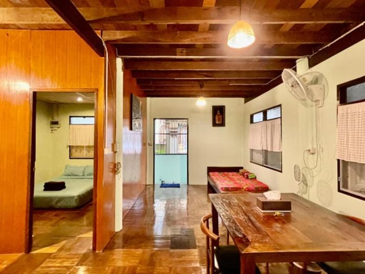 Lamduan house whole House - 3BR - Experience temple and canal life Bed and Breakfast in Bangkok