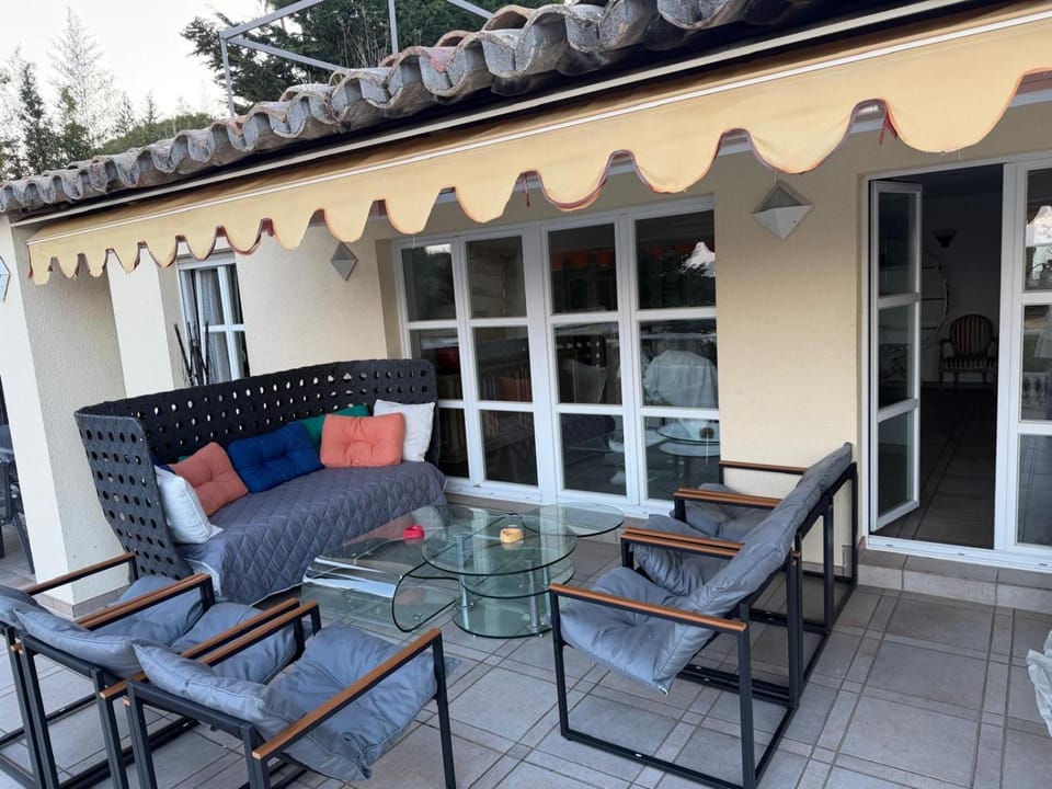 Villa avec piscine à Super Cannes Villa in Cannes