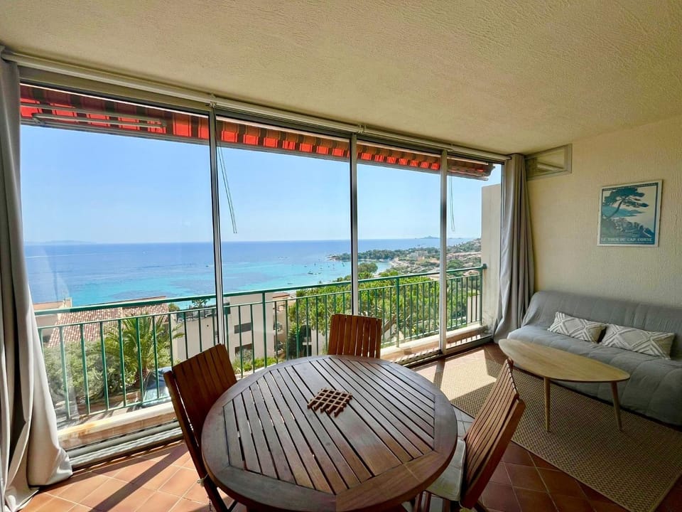 Dining area, Sea view