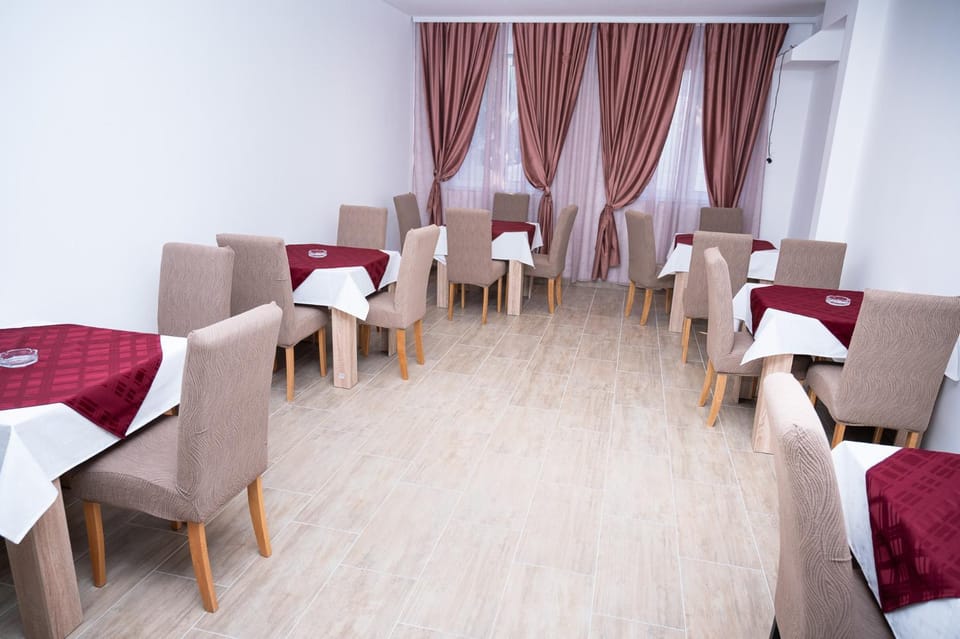 Banquet/Function facilities, Seating area