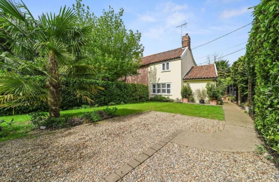 Property building, Garden