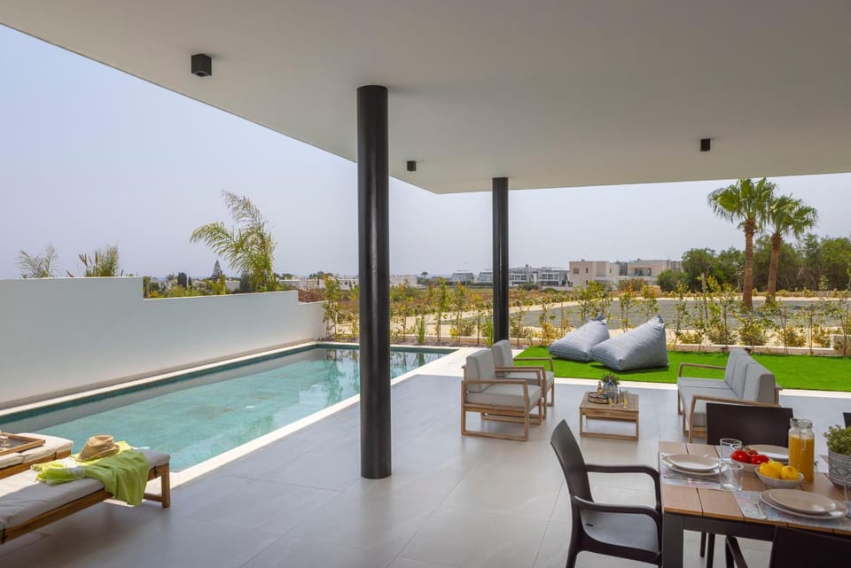 Patio, Swimming pool