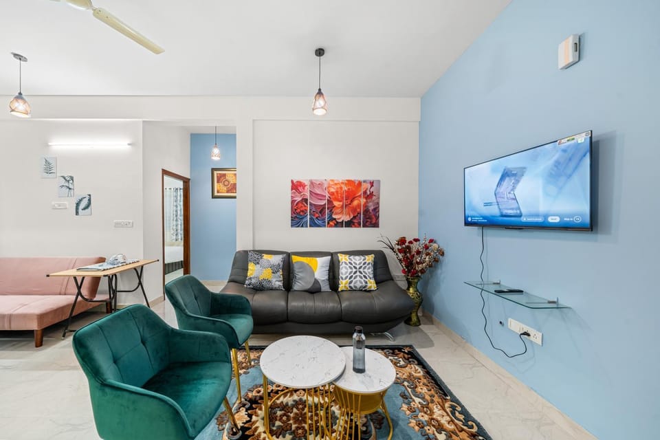 TV and multimedia, Living room, Evening entertainment