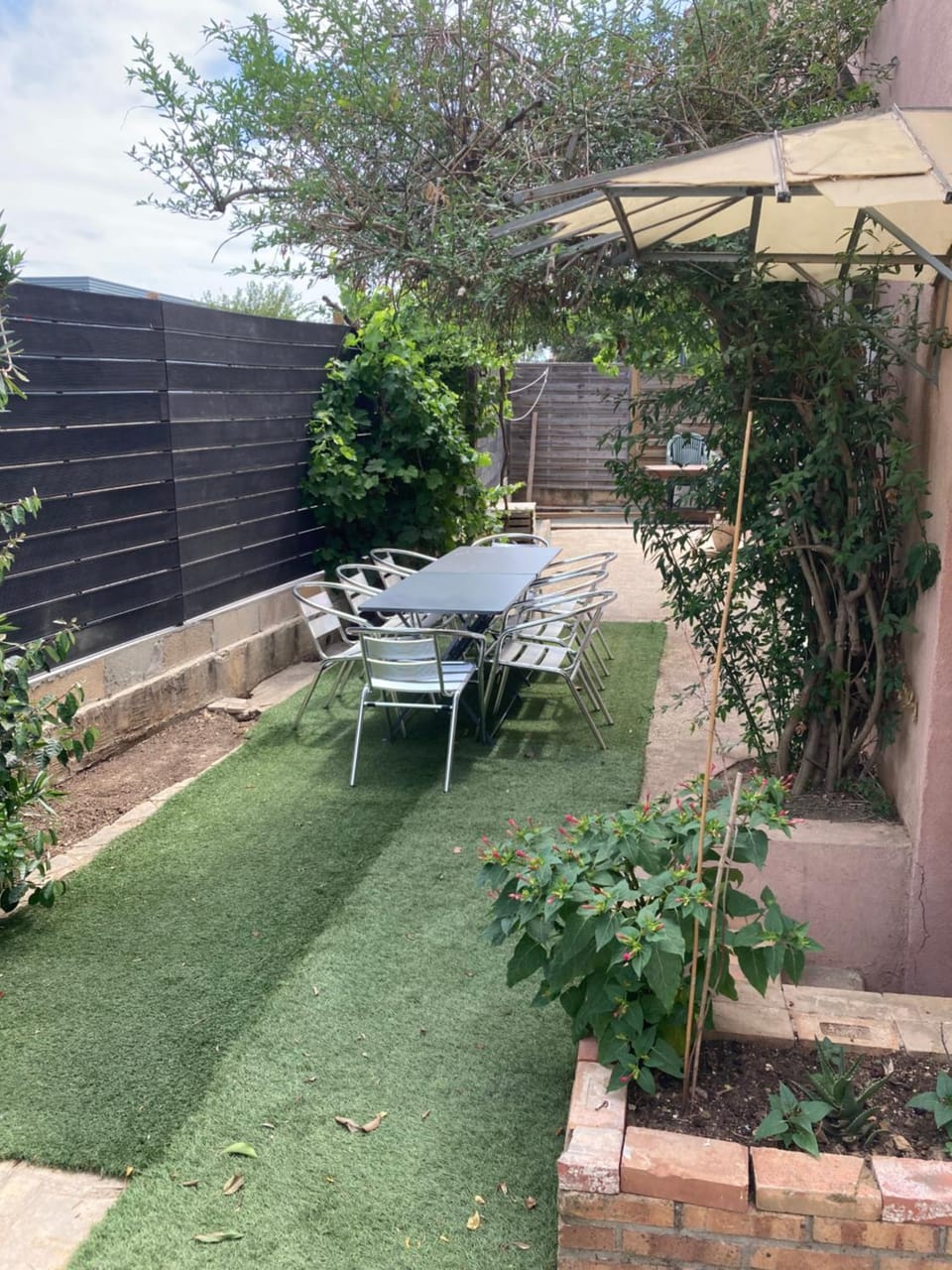 Garden, Dining area