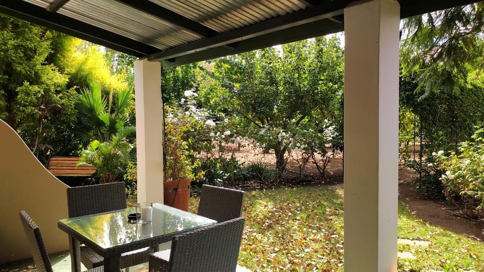 Balcony/Terrace, Dining area, Garden view