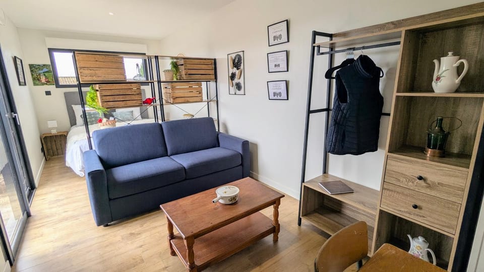 Living room, Photo of the whole room, Seating area, Bedroom, wardrobe