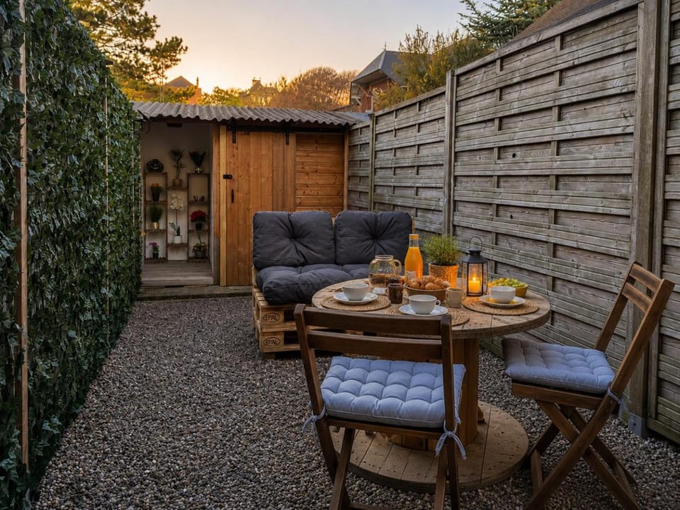 Patio, Garden, Garden, Balcony/Terrace, Garden view
