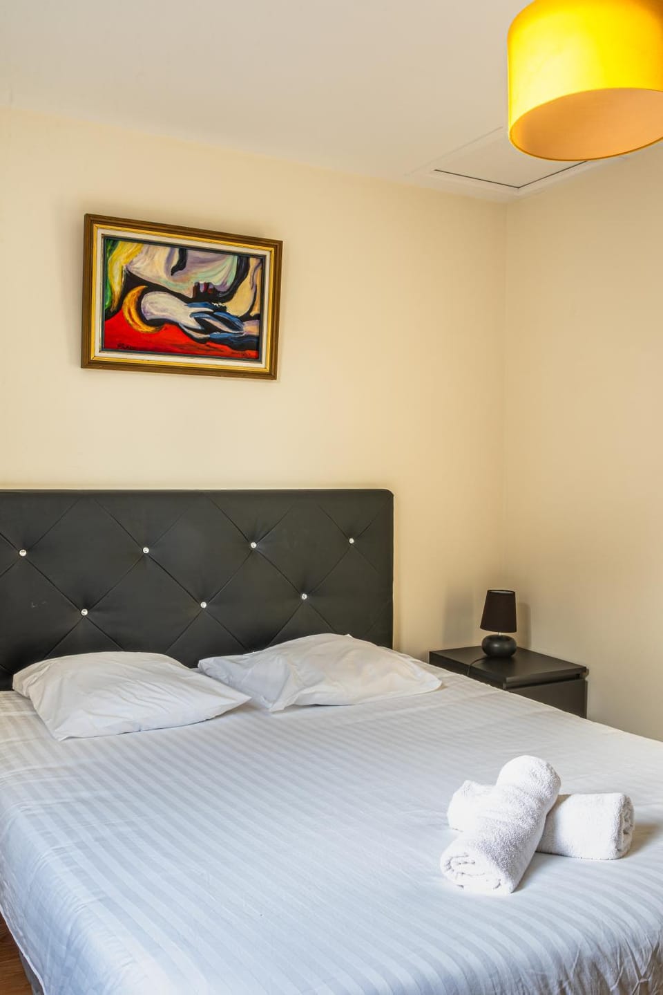 Bed, Photo of the whole room