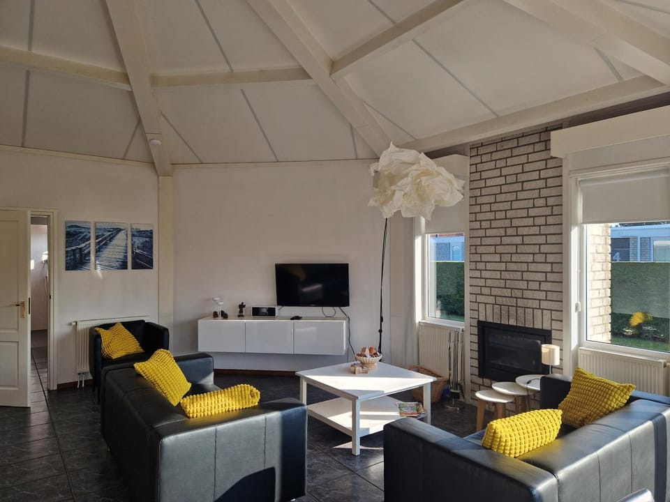 De Golfakker House in Friesland, Netherlands