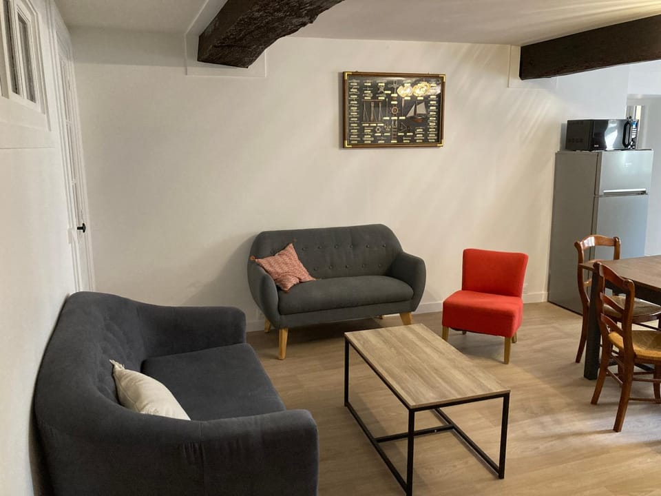 Communal lounge/ TV room, TV and multimedia, Living room, Dining area